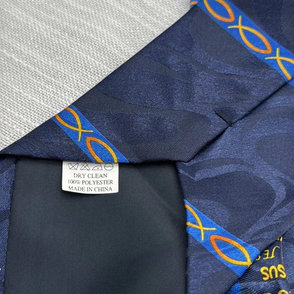 Men’s necktie Religious Themed I love Jesus….NWOT - Picture 4 of 5